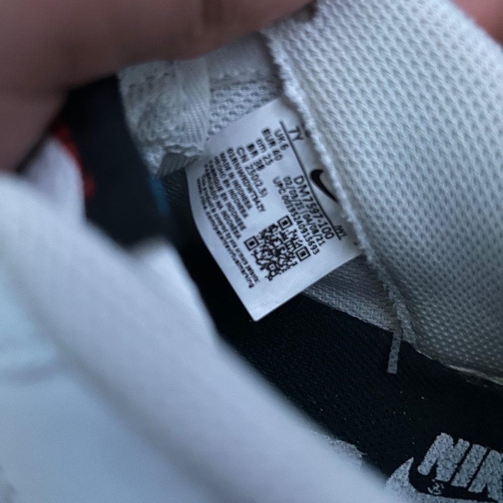 nike - Picture 4 of 4